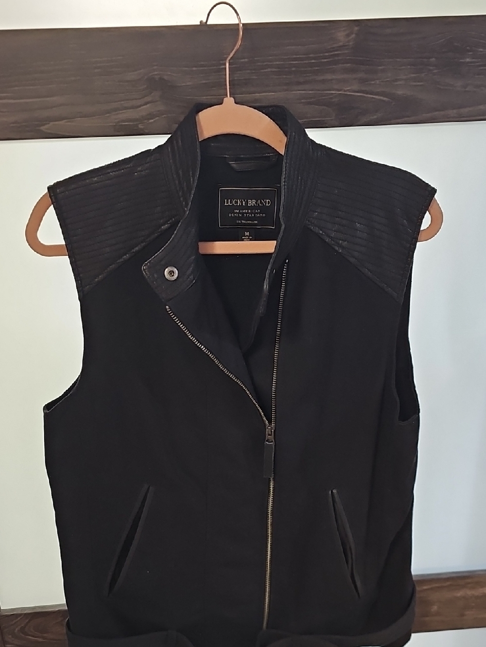 Lucky Brand Black Quilted-Shoulder Women's Vest